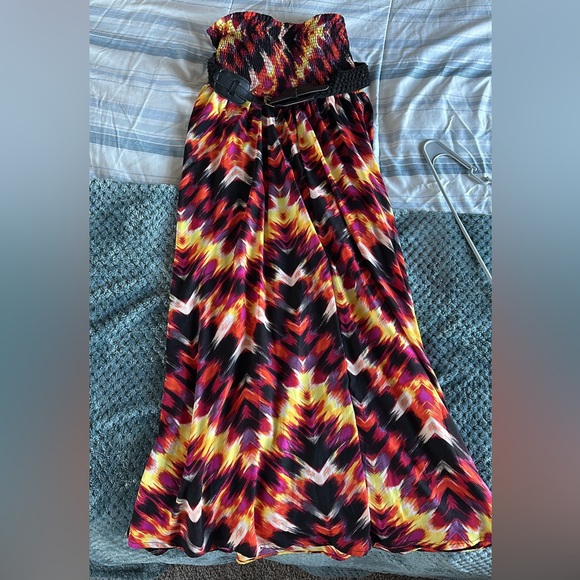 Dress - Picture 1 of 3